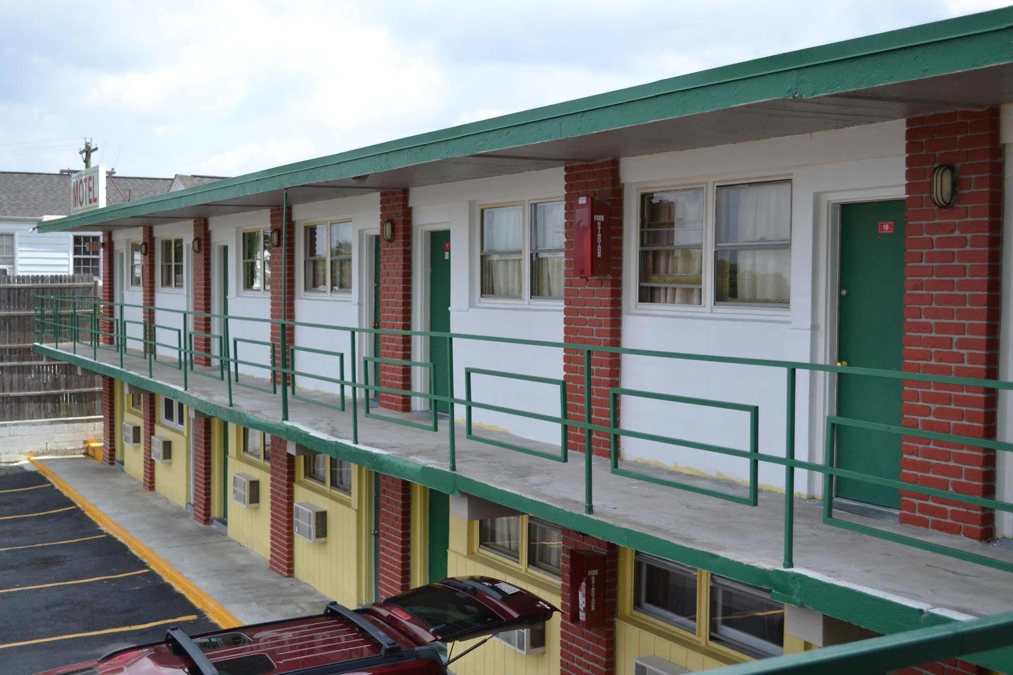 Budget Inn Christiansburg Exterior photo