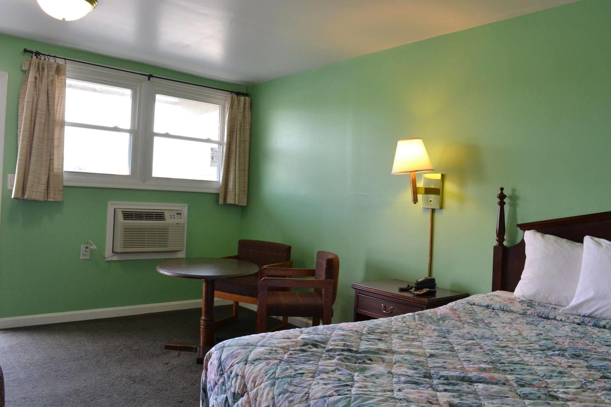 Budget Inn Christiansburg Exterior photo