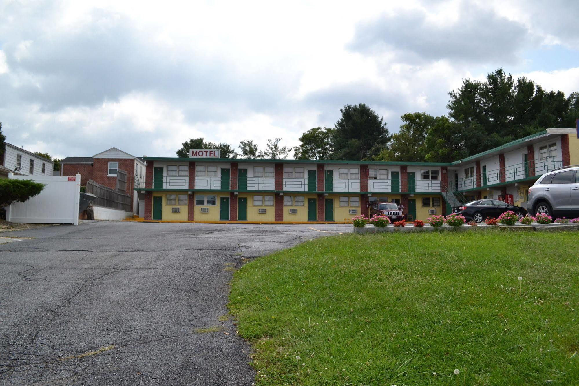 Budget Inn Christiansburg Exterior photo